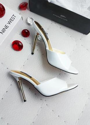 Nine west оригинал белые лаковые босоножки на золотой шпильке