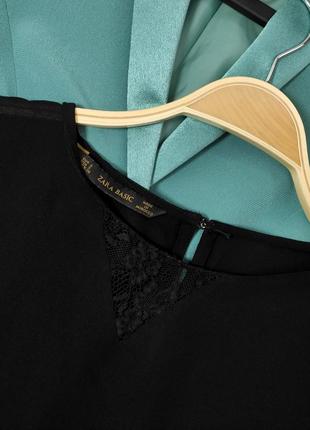 Блуза жіноча чорна оверсайз вільного крою з мереживними манжетами від бренду zara basic s m5 фото