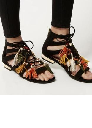 Замшеві босоніжки гладіатори під замш сандалі з різнокольоровими китицями