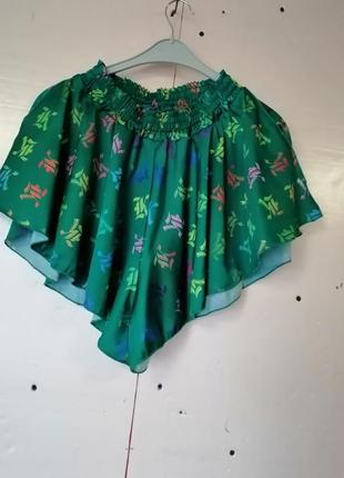 Летние яркие юбки шорты с разрезами по бокам из искусственного шелка2 фото
