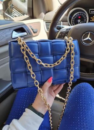 Синя сумка в стилі bottega veneta, сумка в стилі боттега, синяя сумка плетенная3 фото