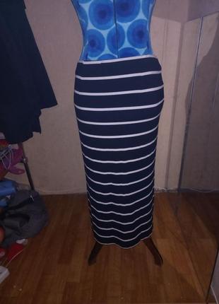 Эластичная длинная юбка с разрезами по бокам6 фото
