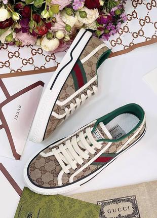 Кеды в стиле Disney x Gucci GG Slip-On Mickey Mouse
