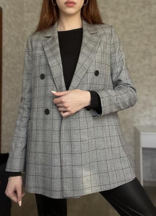 Двубортный пиджак в клетку