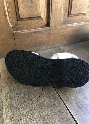 Босоножки дит 6