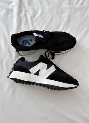 Кроссовки nb 327 black/white logo premium