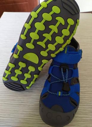 Літні спортивні сандалі з захисним носком bugga сині8 фото