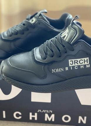 Кожаные, почти новые кроссовки26mond женские.