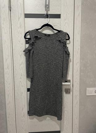 Платье серое, размер s3 фото
