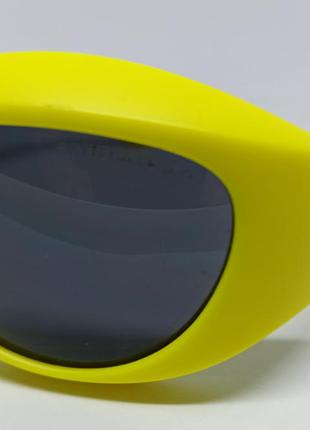 Очки в стиле bottega veneta солнцезащитные унисекс хитовые желто лимонные кислотные обтекаемые3 фото
