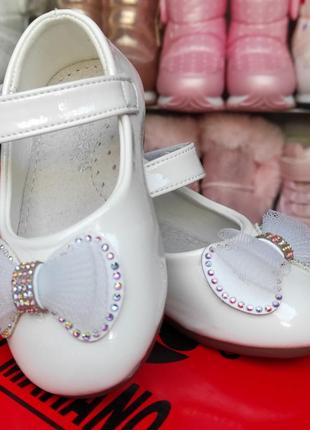 Туфлі білі лакові для дівчинки святкові з бантиком 17,18,19,20,21