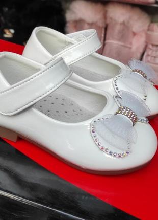 Туфлі білі лакові для дівчинки святкові з бантиком 17,18,19,20,21