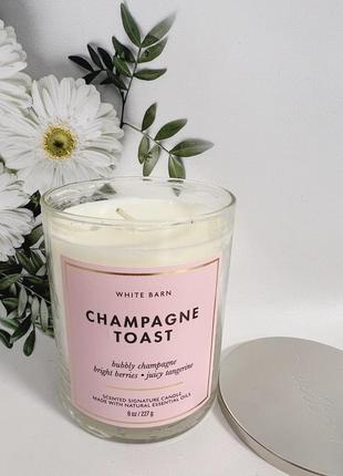 Свічка champagne toast від bath and body works1 фото