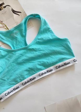 Котоновий базовий топ calvin klein xs s 34 36 70a 70b 70c 75a