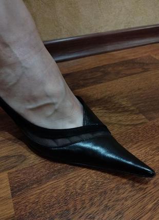 Черные элегантные туфли на шпильке2 фото