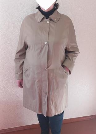 Плащ жіночий легкий