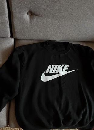 Почти новый свитшот на флисе nike