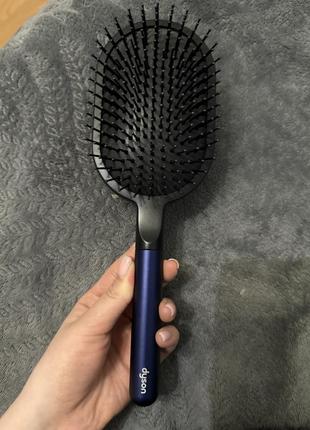 Расческа массажная dyson designed paddle brush (prussian blue/black)3 фото