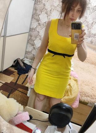 Желтое платье миди4 фото