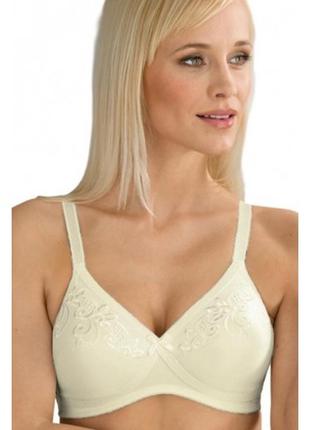 .новый немецкий бюстгалтер "naturana 5335" р.42 dd 95е