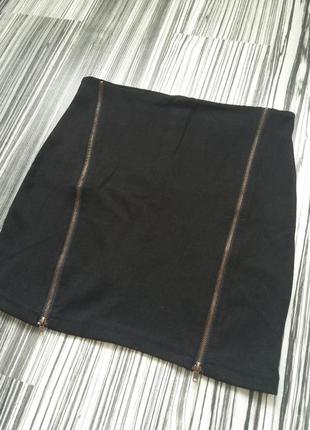 Трендовая юбка мини с замками1 фото